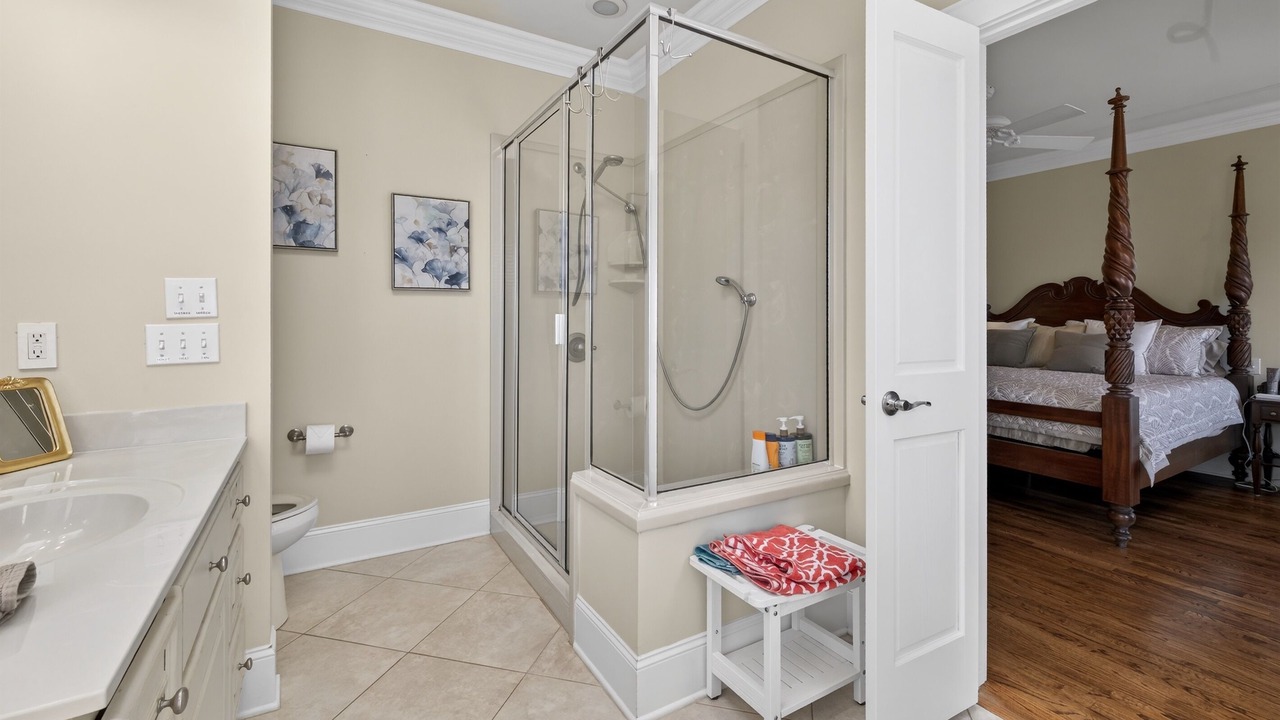 Photo of Bathroom in Centre