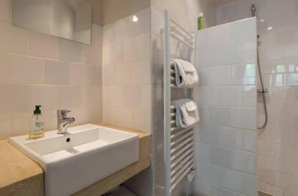 Photo of Bathroom in Nyons