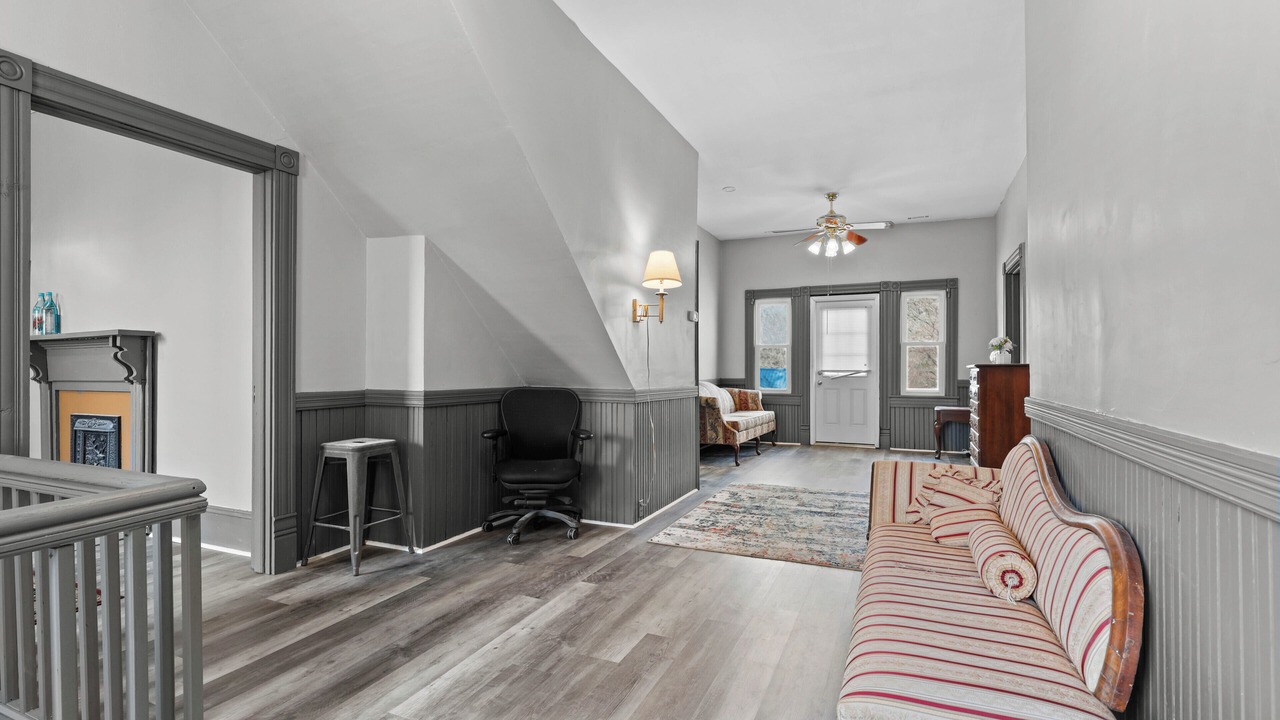 Photo of Livingroom in Franklinton