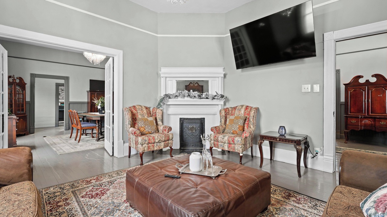 Photo of Livingroom in Franklinton