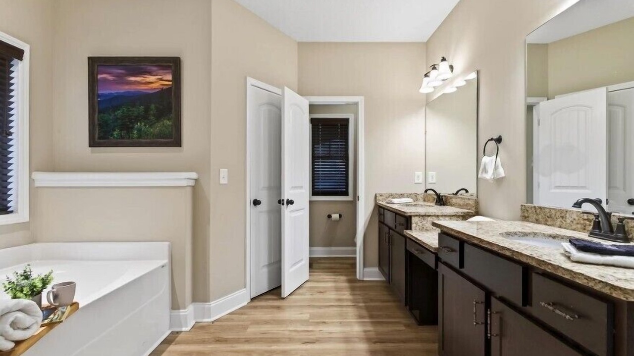 Photo of Bathroom in Pigeon Forge