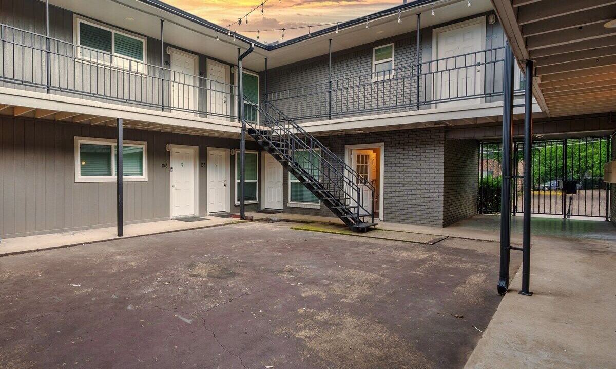 Photo of Outdoor in Knox - Henderson