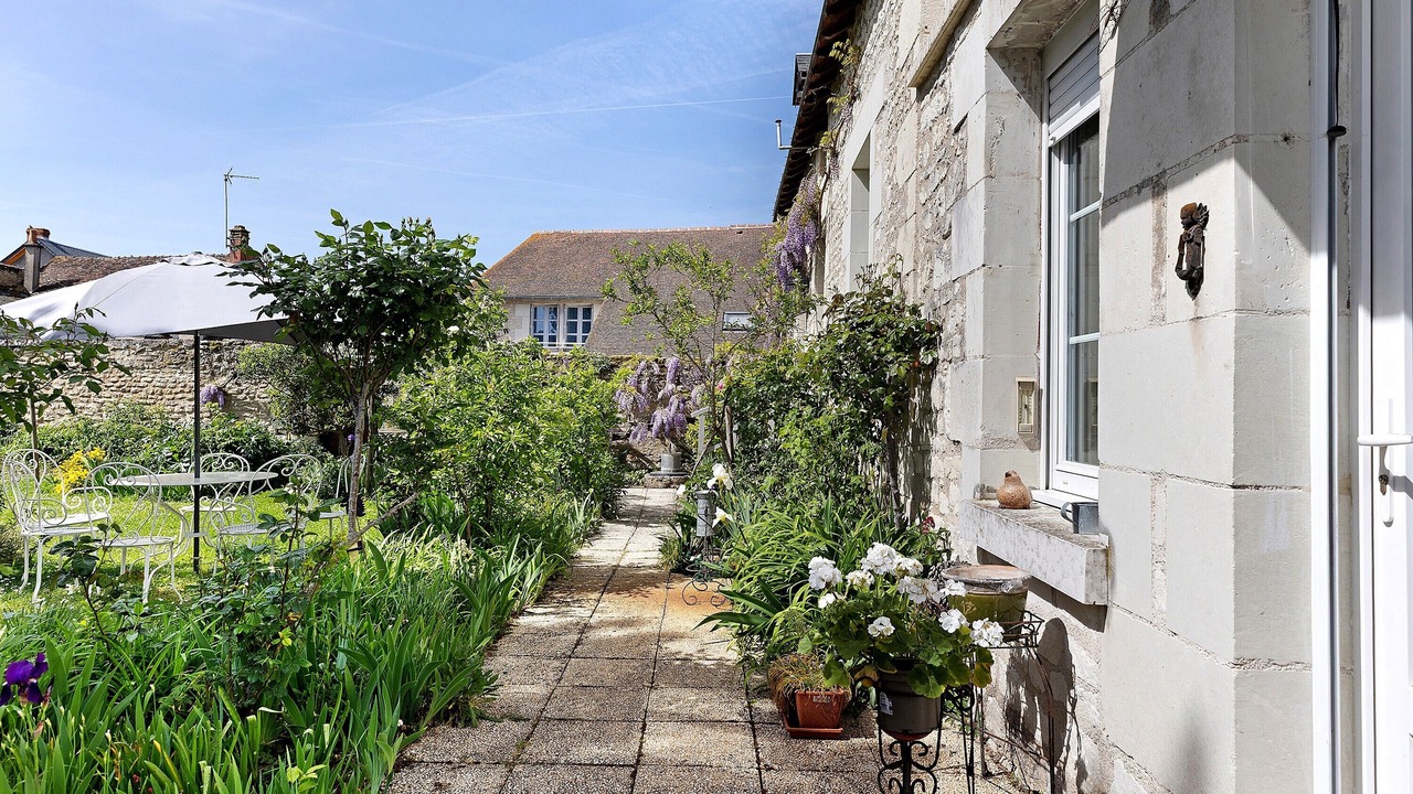 Photo of Outdoor in Tavant