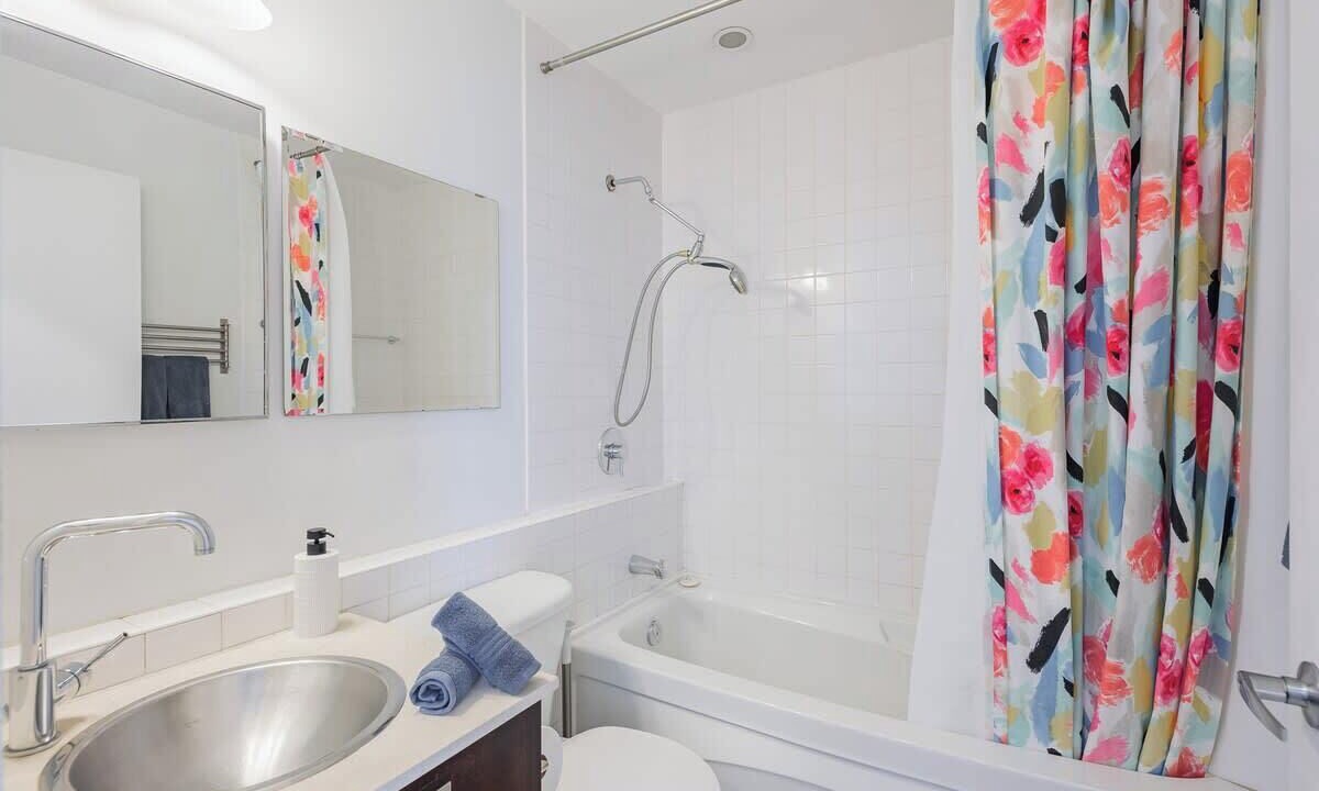 Photo of Bathroom in Bathurst Quay