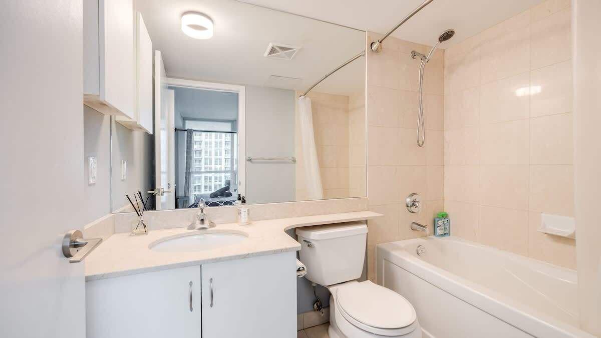 Photo of Bathroom in Fort York