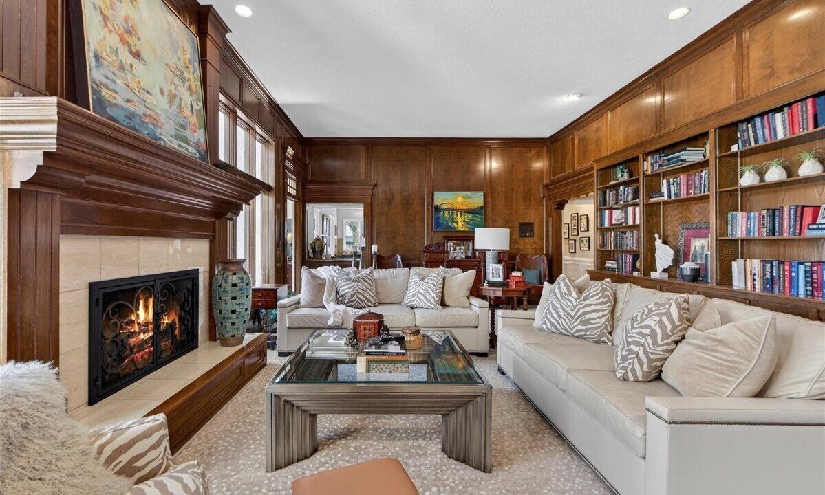 Photo of Livingroom in Prairie Village