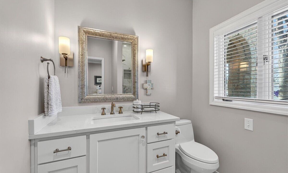 Photo of Bathroom in Prairie Village