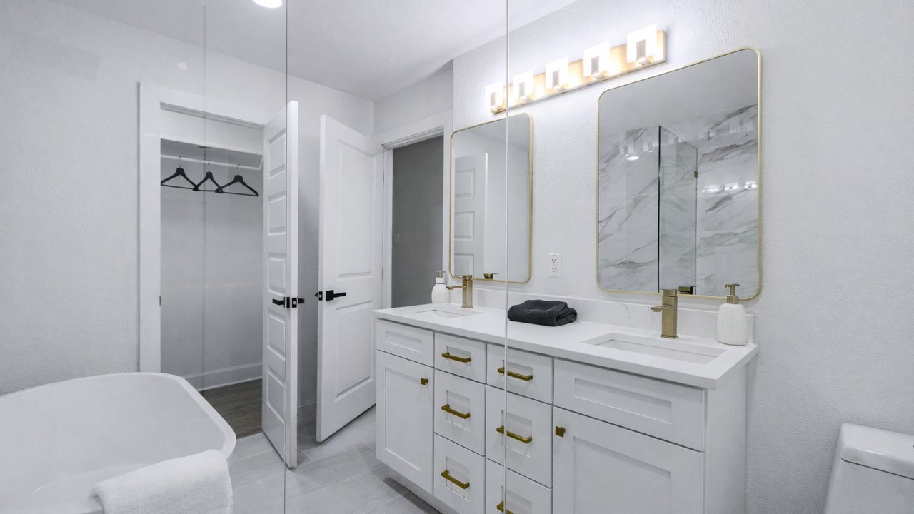 Photo of Bathroom in Farmers Branch