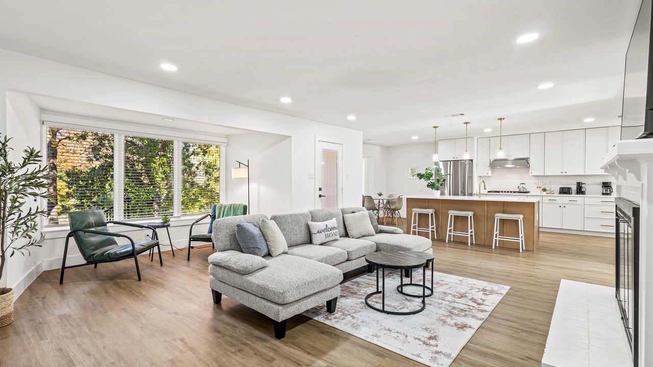 Photo of Livingroom in Farmers Branch
