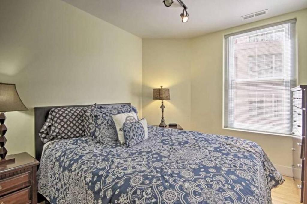 Photo of Bedroom in Downtown Baltimore