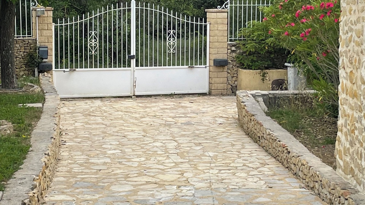 Photo of Outdoor in Boisset-et-Gaujac