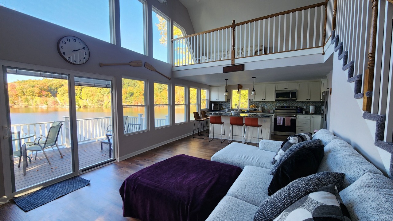 Photo of Livingroom in Weare