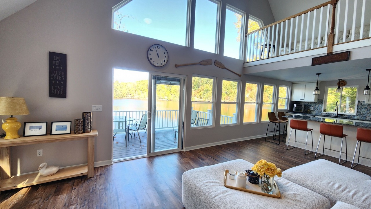Photo of Livingroom in Weare