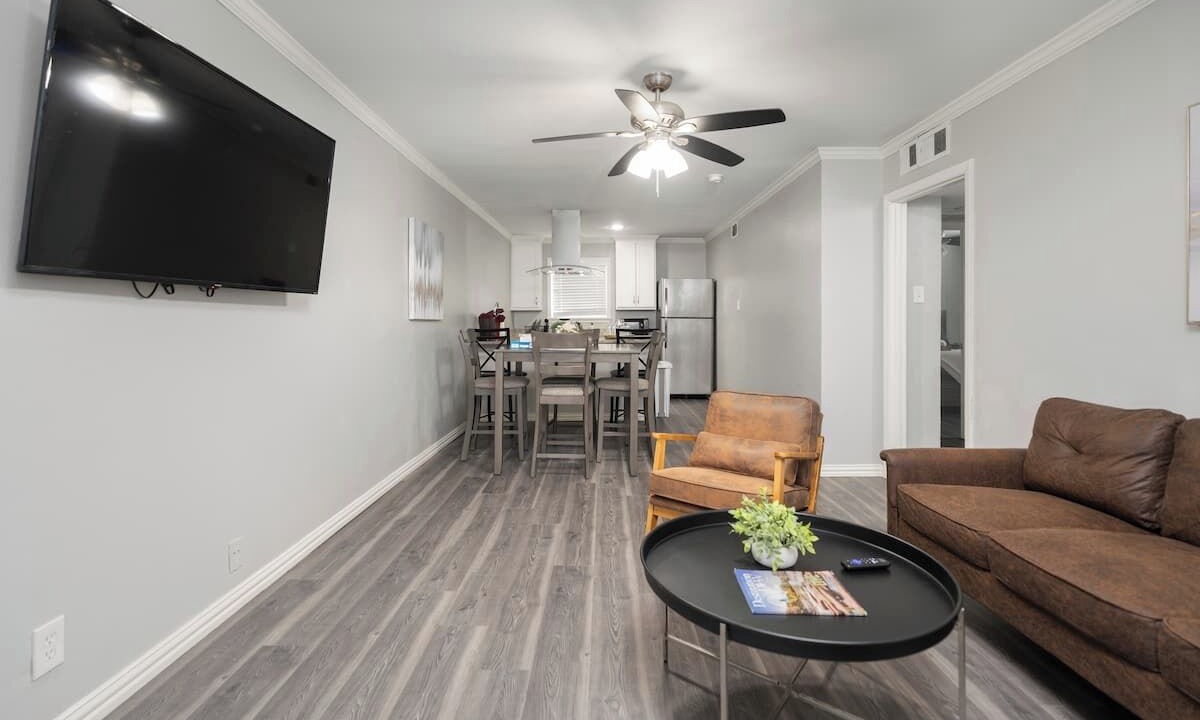 Photo of Livingroom in Old East Dallas