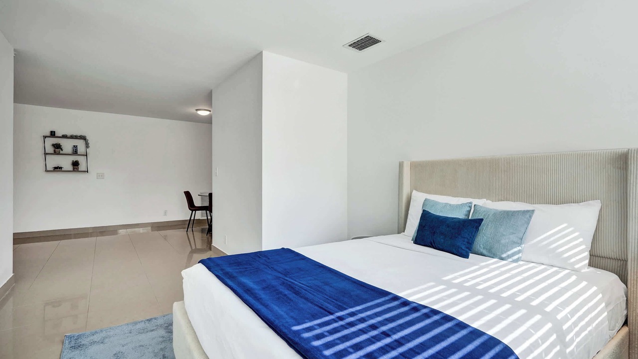 Photo of Bedroom in Mango Groves