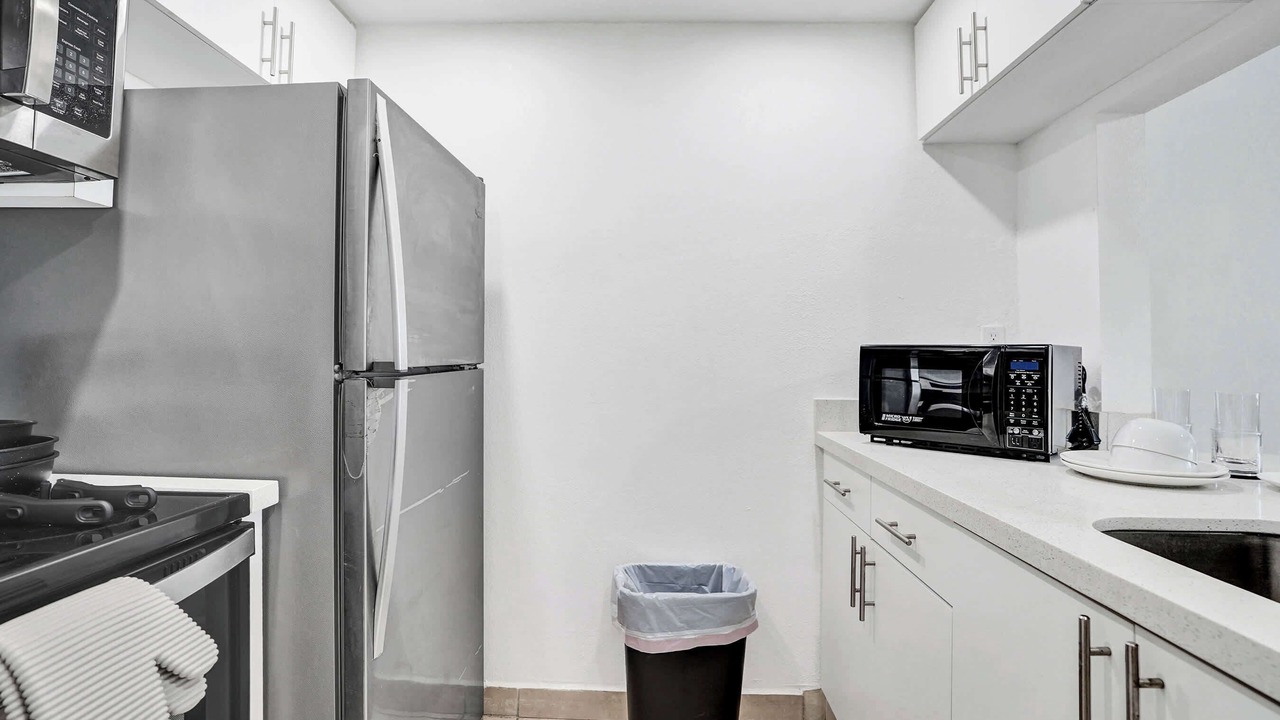 Photo of Kitchen in Golden Glades