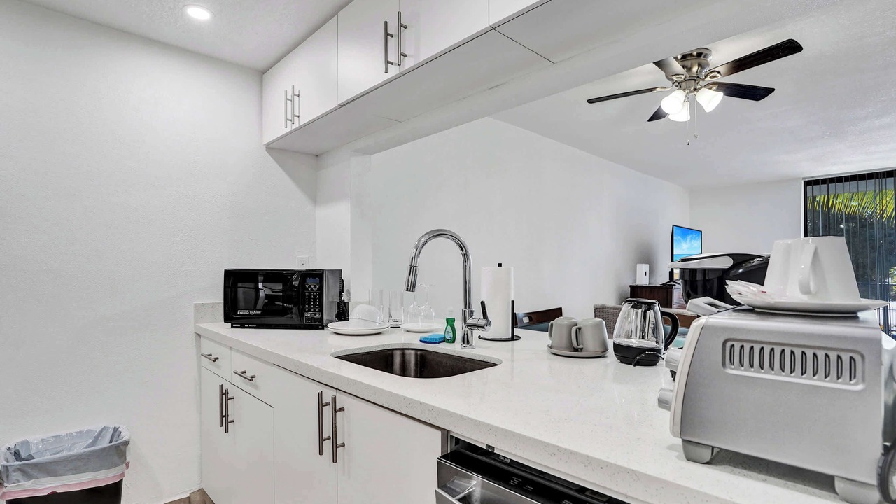 Photo of Kitchen in Golden Glades