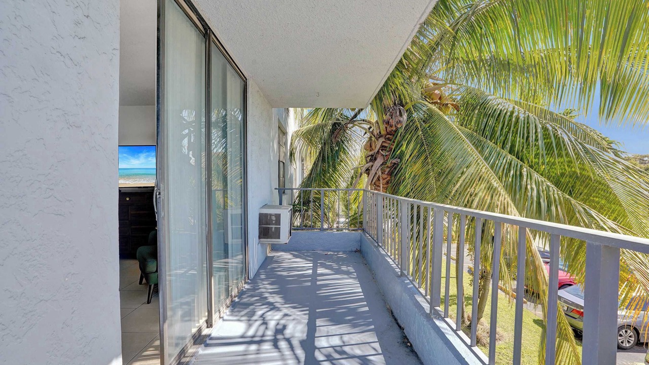 Photo of Outdoor in Golden Glades