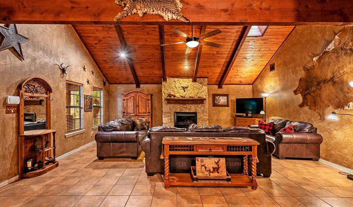 Photo of Livingroom in Pottsboro