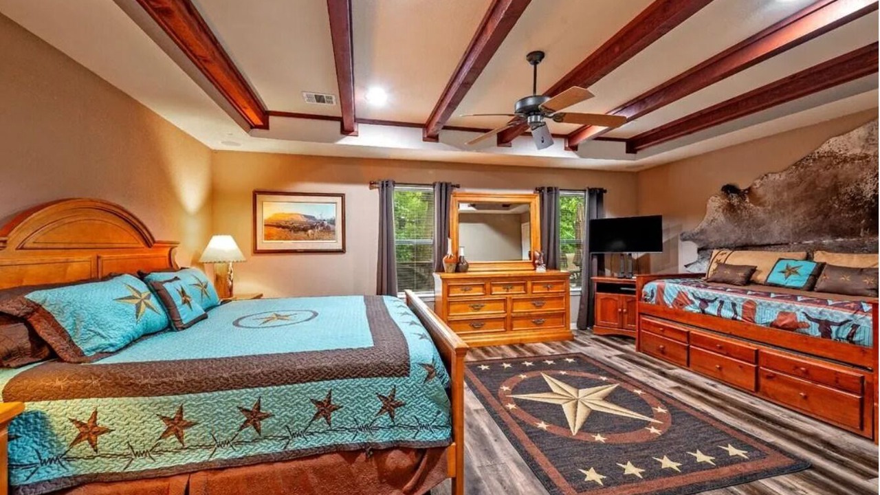 Photo of Bedroom in Pottsboro