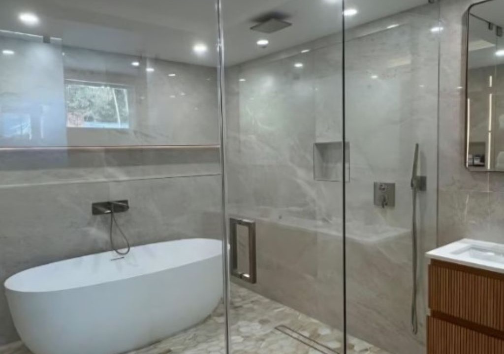 Photo of Bathroom in Palmetto Bay