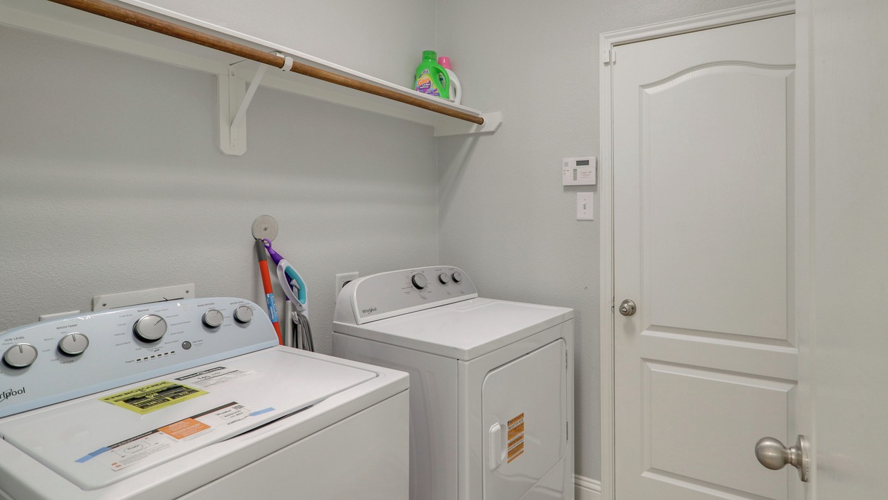 Photo of Bedroom in Indian Springs