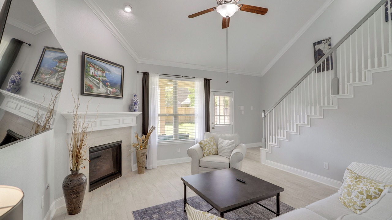 Photo of Livingroom in Indian Springs