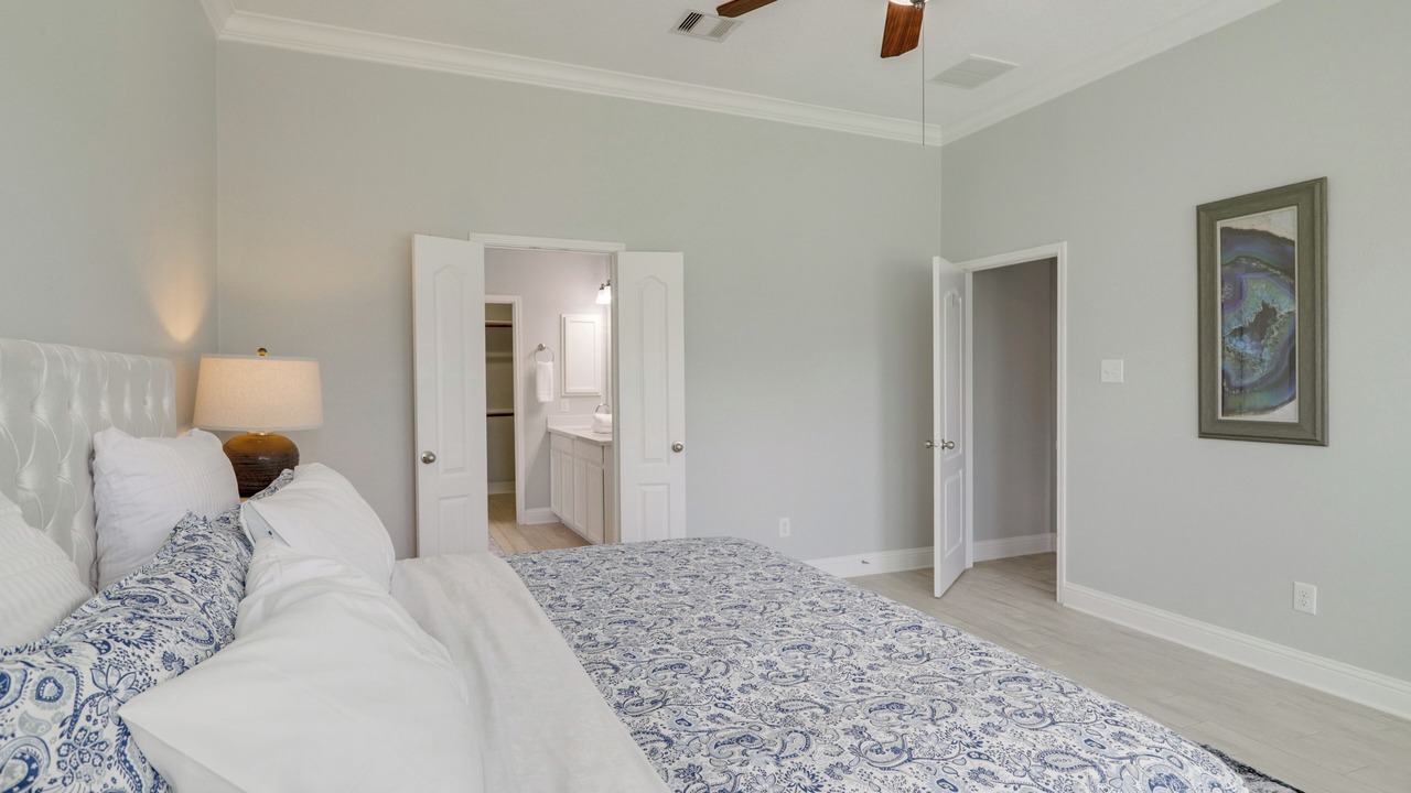 Photo of Bedroom in Indian Springs
