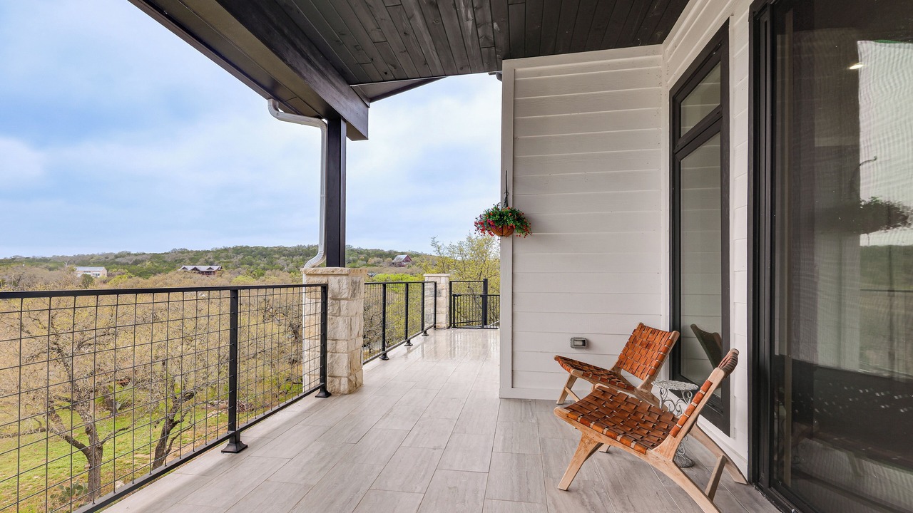 Photo of Patio Balcony in Oatmeal