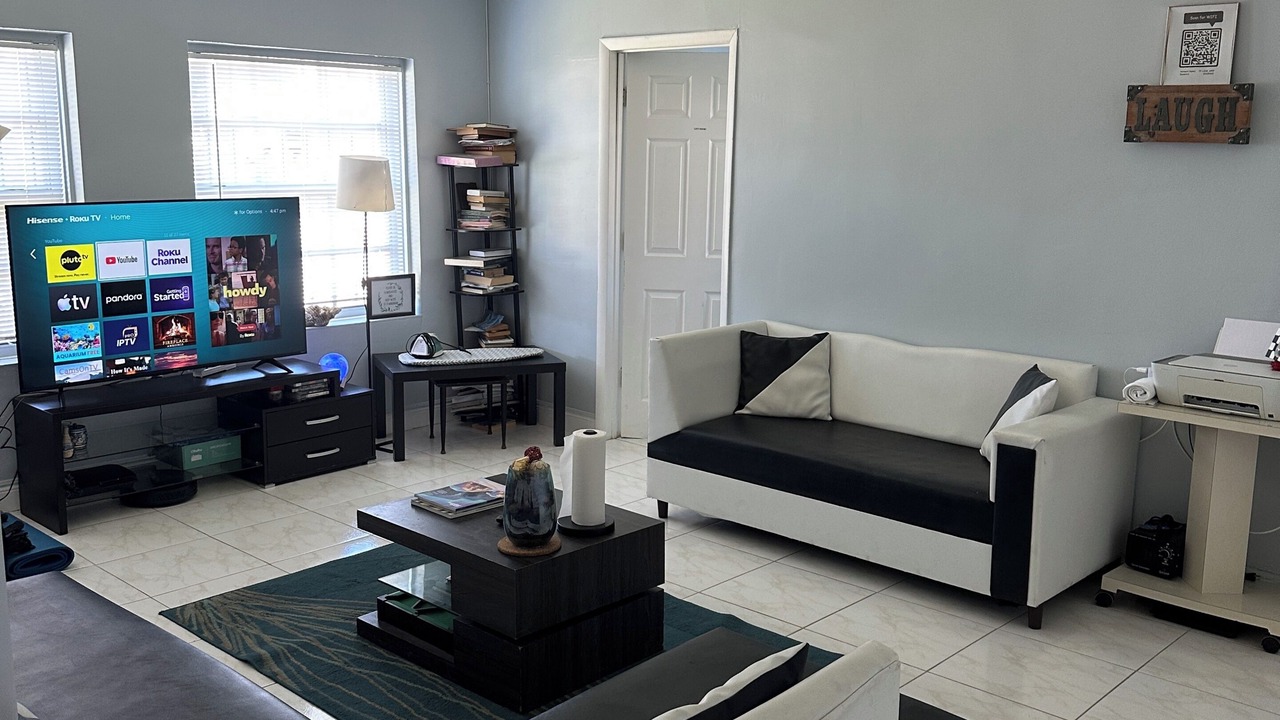Photo of Livingroom in West Little River