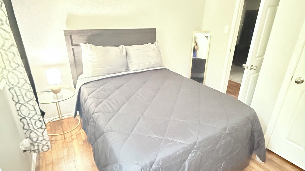 Photo of Bedroom in Midtown