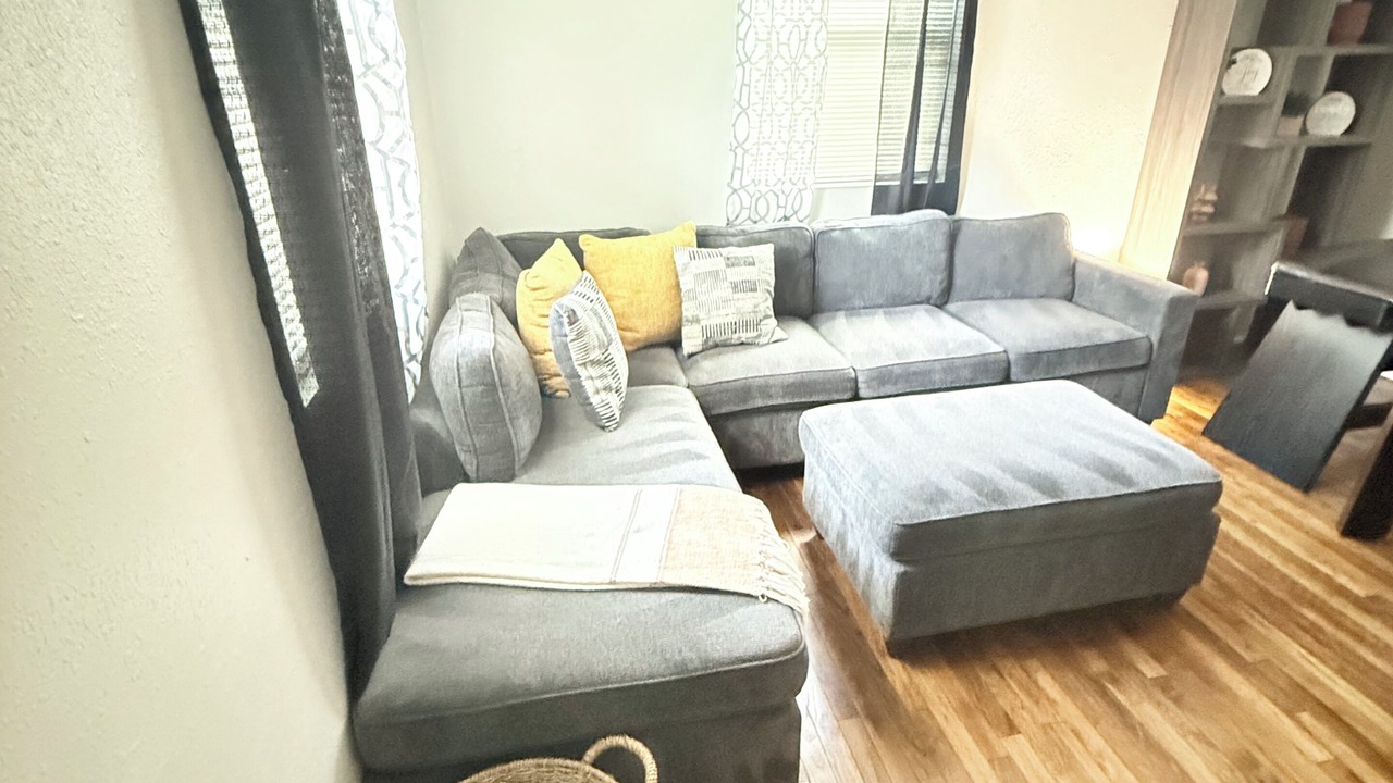 Photo of Livingroom in Midtown