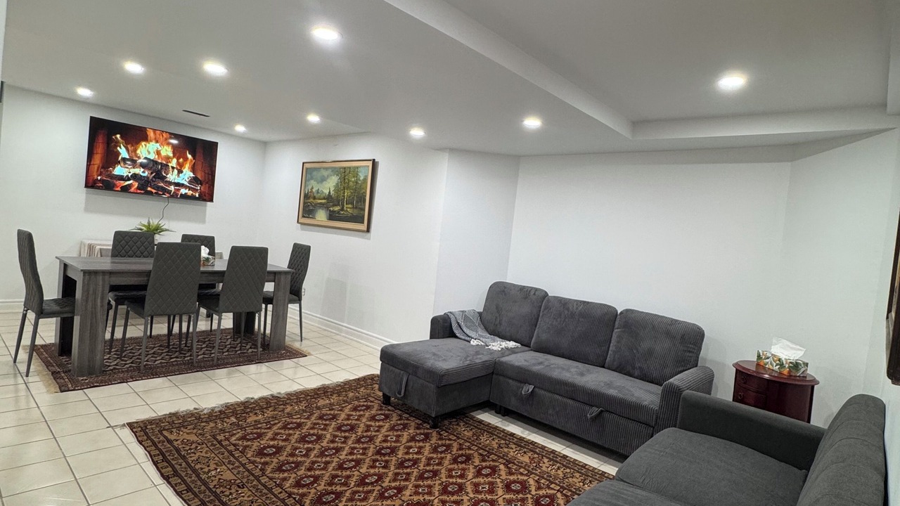 Photo of Livingroom in Pickering