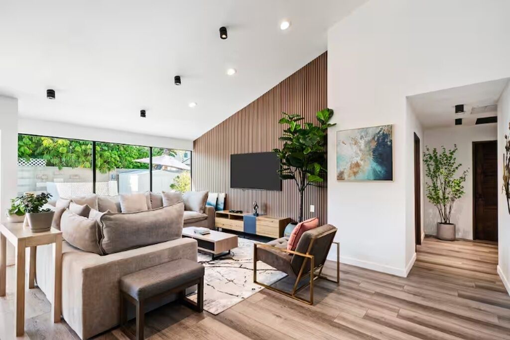 Photo of Livingroom in Fountain Valley