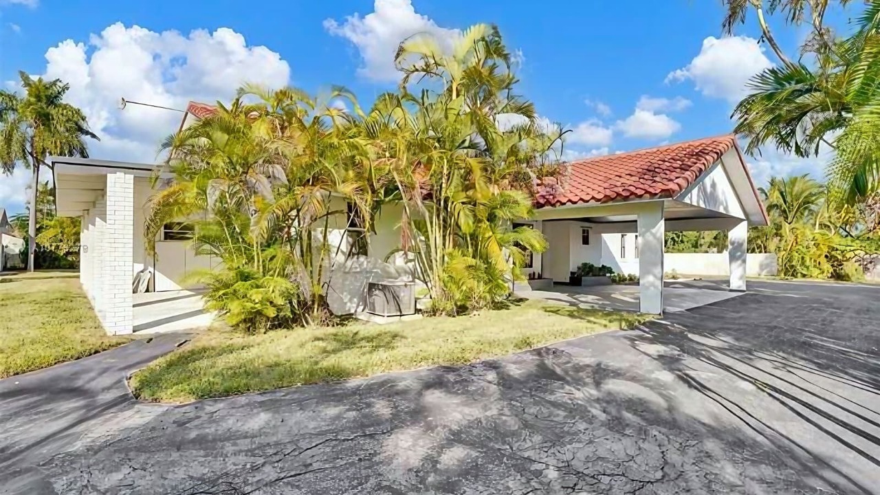 Photo of Outdoor in Ludlam