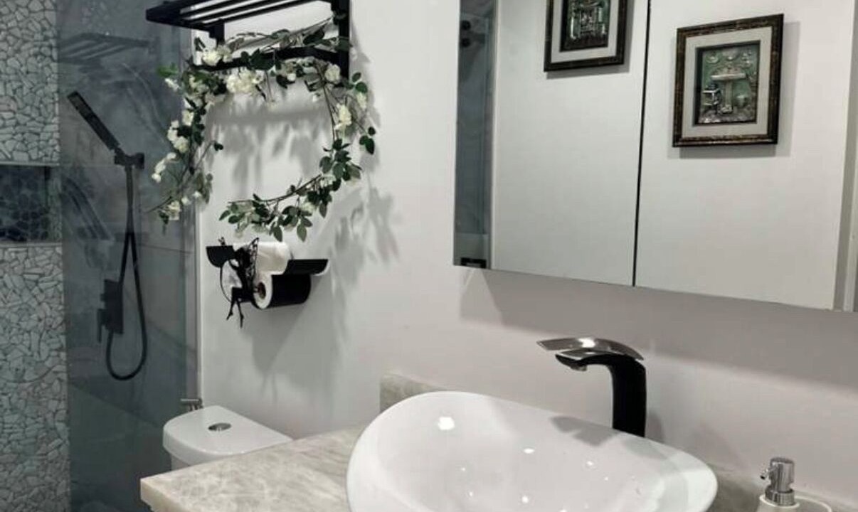 Photo of Bathroom in Ludlam