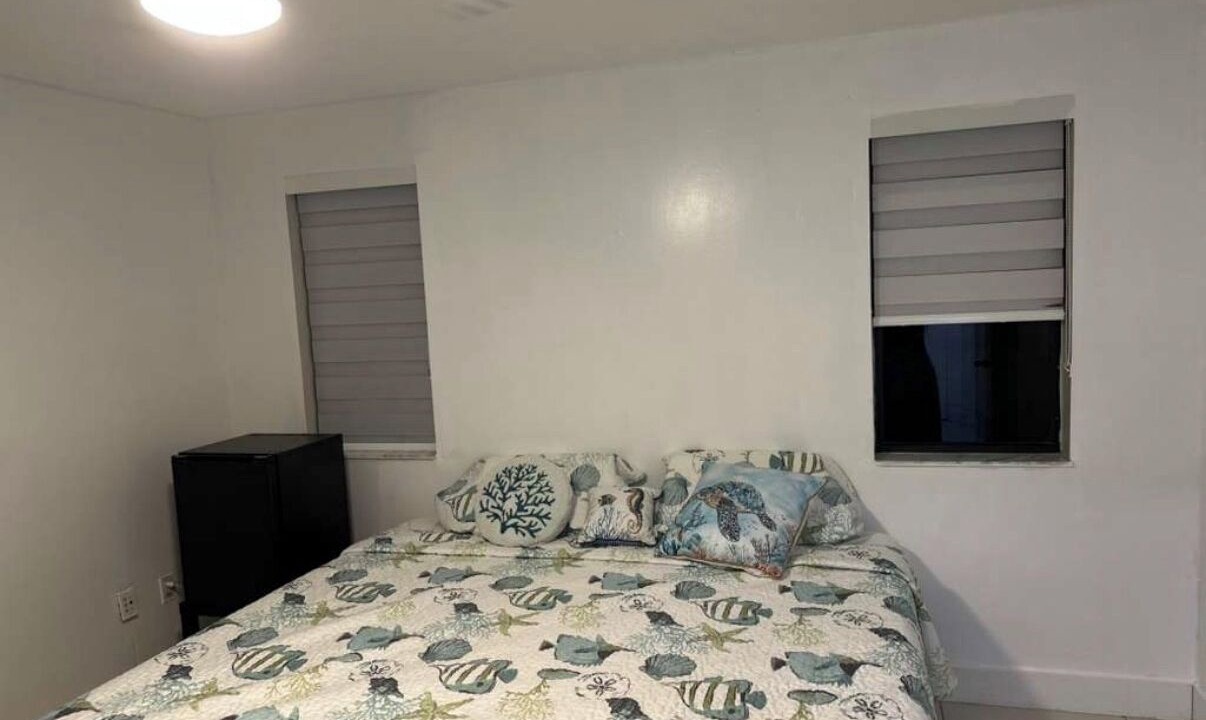 Photo of Bedroom in Ludlam