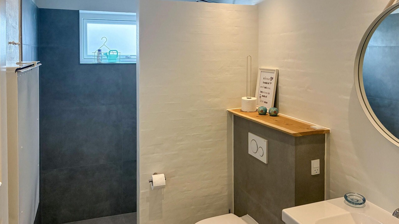 Photo of Bathroom in Beder Malling