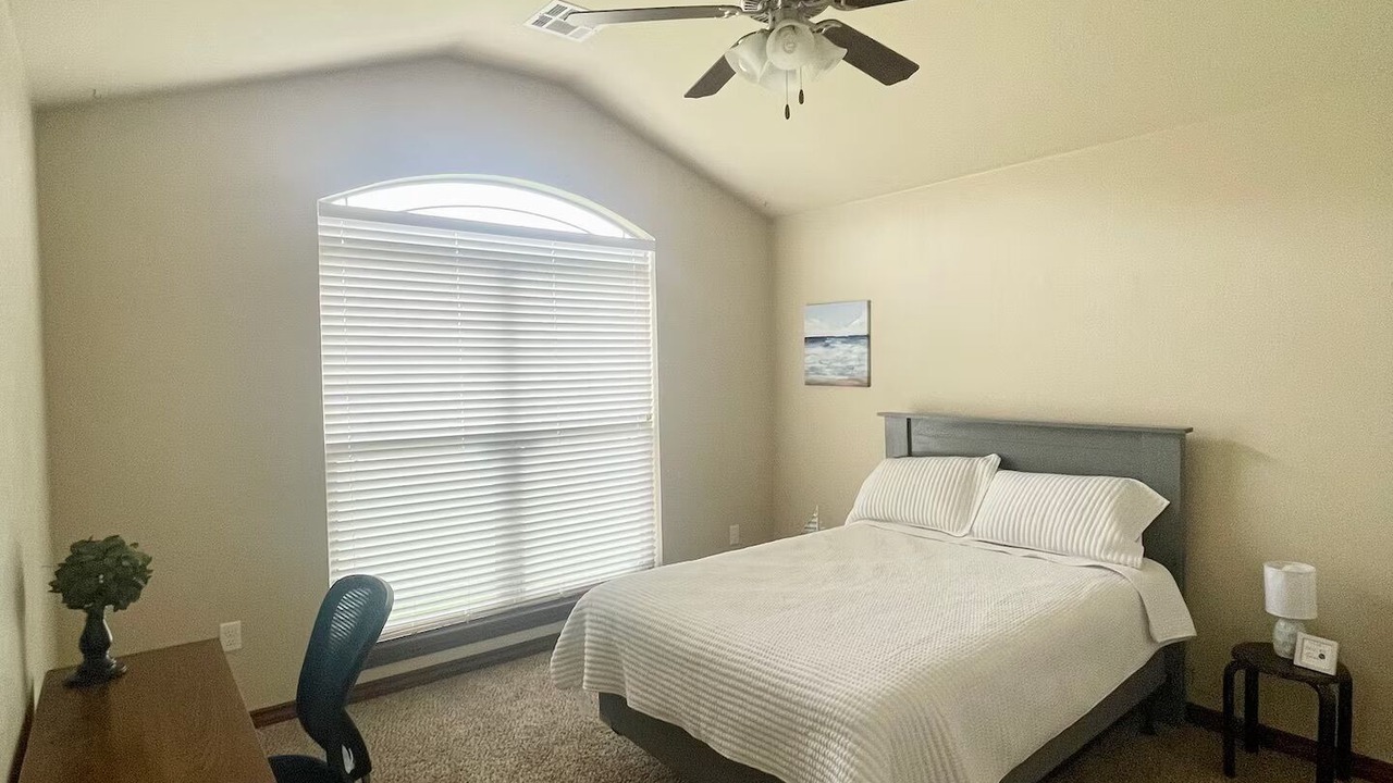 Photo of Bedroom in Lawton