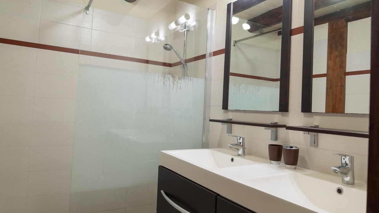 Photo of Bathroom in Esclanedes