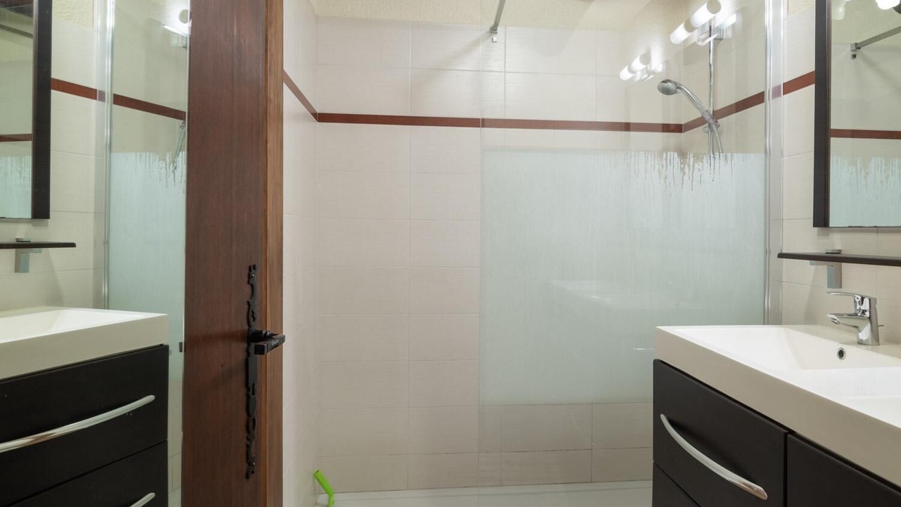 Photo of Bathroom in Esclanedes