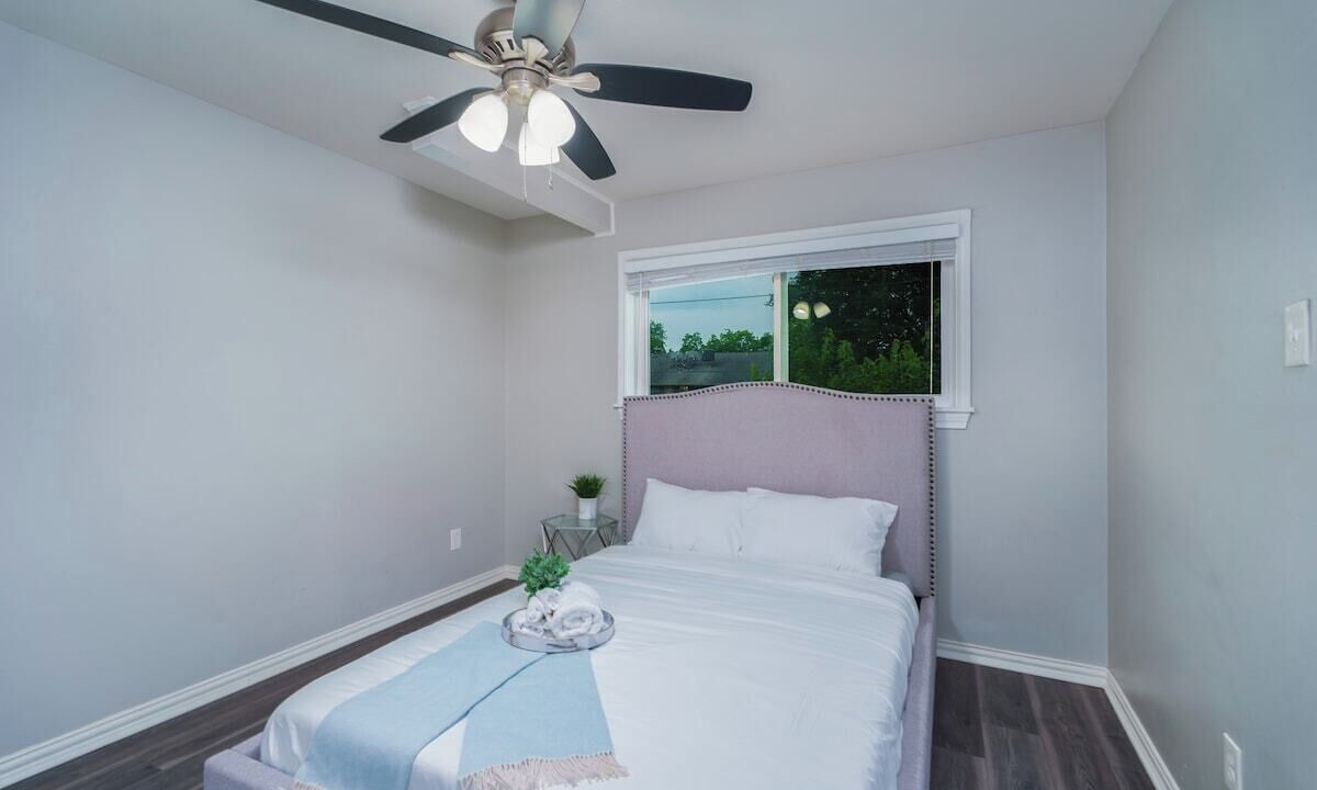 Photo of Bedroom in Old East Dallas