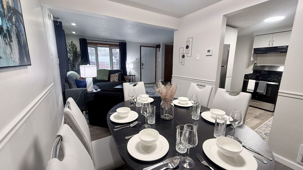Photo of Livingroom in South Hills