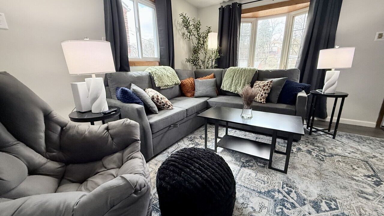 Photo of Livingroom in South Hills