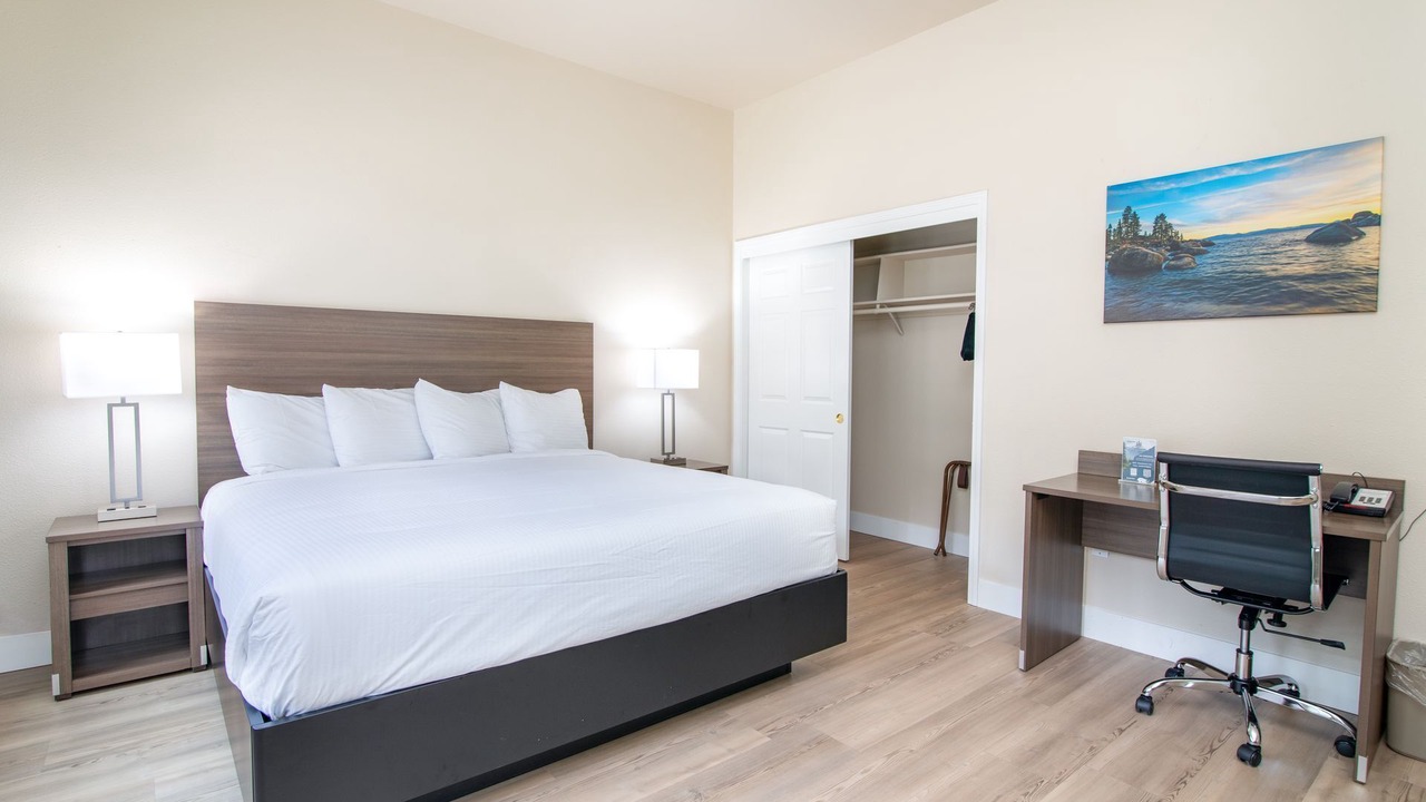 Photo of Bedroom in Apple Hill
