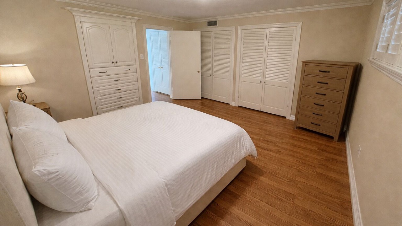 Photo of Bedroom in Preston Hollow