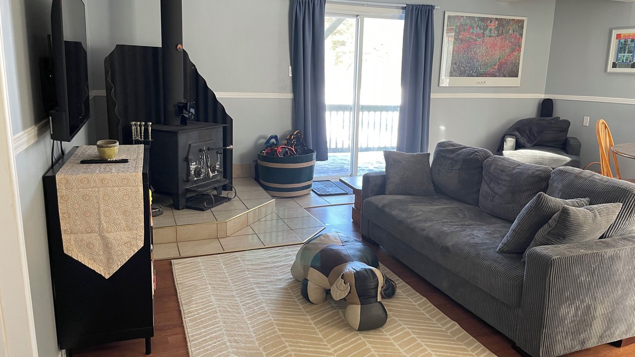 Photo of Livingroom in Saint-Andre-Avellin