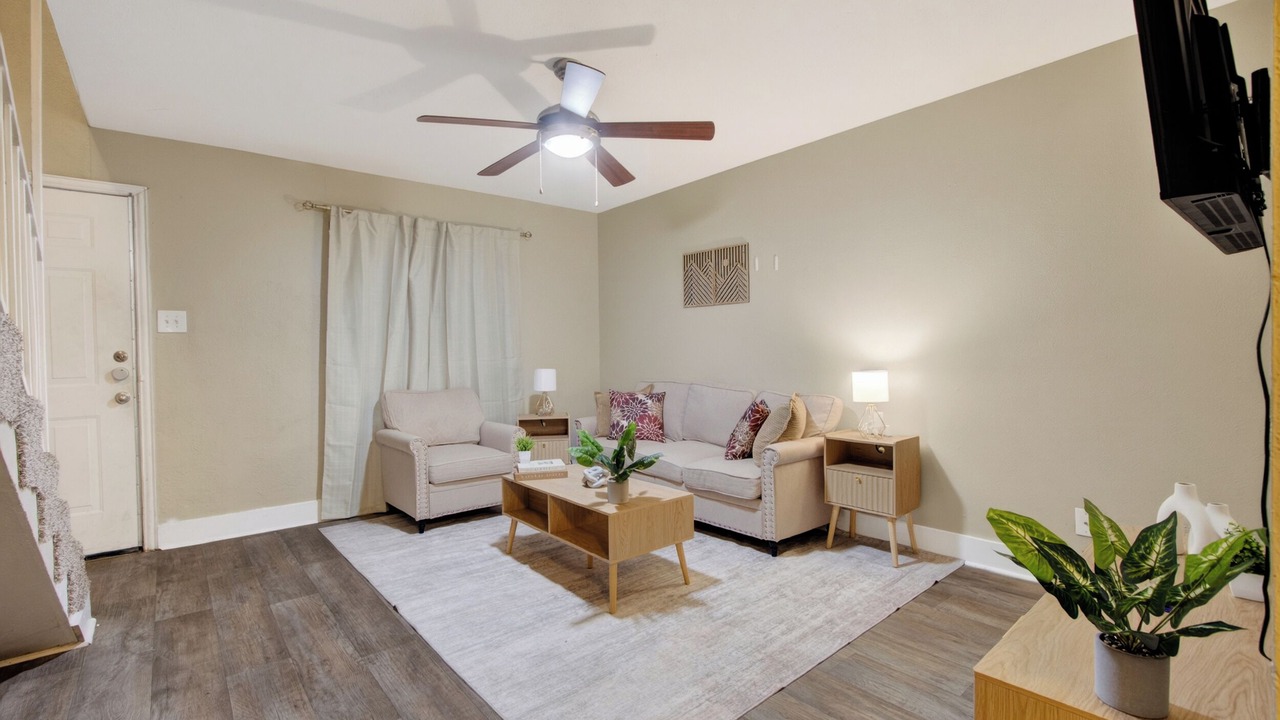 Photo of Livingroom in Denton