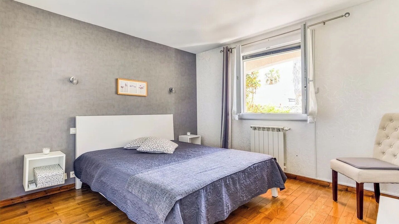 Photo of Bedroom in Villemolaque