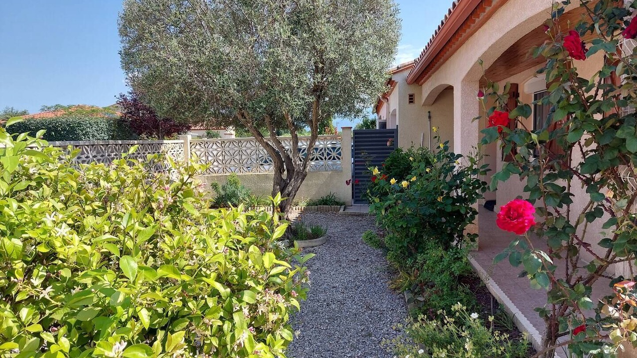 Photo of Outdoor in Villemolaque